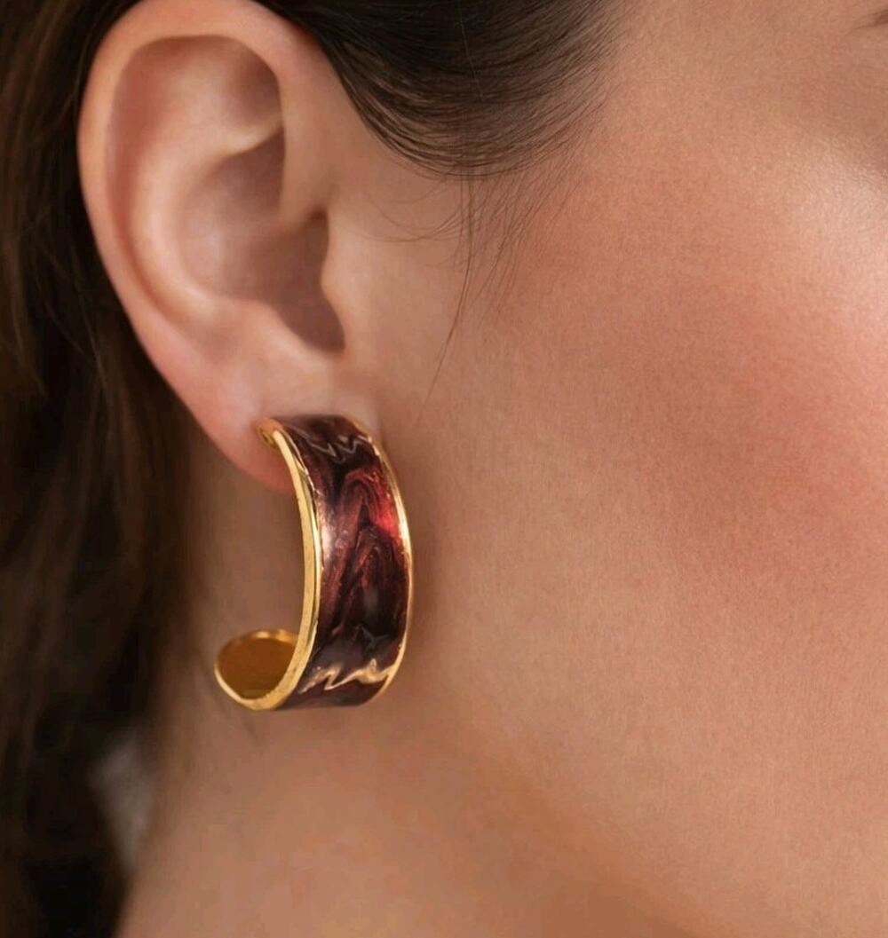 Vintage 1980s Pierced Earrings 1.25" Large Maroon Red Enamel Gold-tone bp-